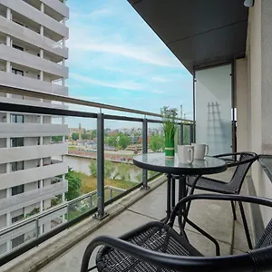 Odra Tower With Free Garage By Renters Apartament